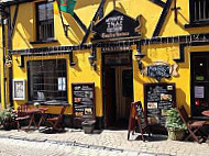 The Coach And Horses inside