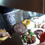 Hirsch Eber Cibo