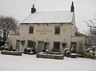 The Wellington Arms outside