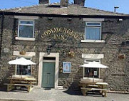 The Commercial Inn outside