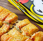 Hungry Howie's Pizza food