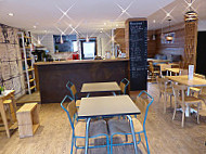 Gogo Cafe & Resto inside