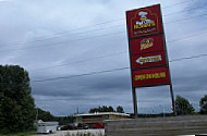 Robin's Donuts outside