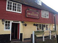 The Swan Inn outside