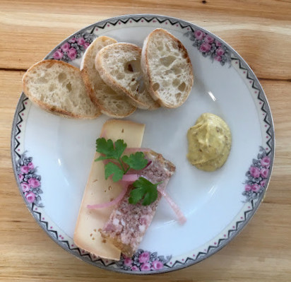 restaurant image