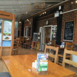 Rake Garden Centre Dentro