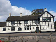 The Royal Oak, Kings Bromley outside