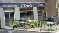 L'Envie inside