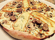 Pizza Nostra food