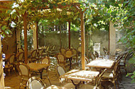 Le Provence inside