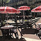 Brasserie des Abbesses inside