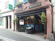 L'Arbalete inside