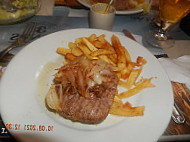 Cafe Aux Trois Moulins food