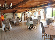 Auberge La Baquère inside