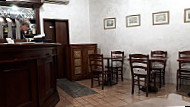 Osteria Pizzeria Le Corti inside