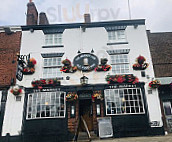 The Market Pub inside