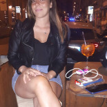 Cafe Ichorya Persone
