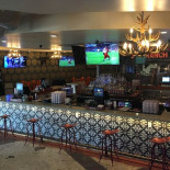 Trophy Ranch Dentro