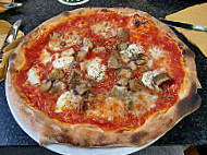 Da Lisa Pizzeria Am Lerchenberg food