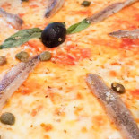 Max Pizza Drive food