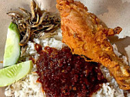 Nasi Lemak Dah Sunik food