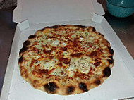 Pizz' Au P'tit Creux food