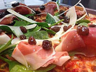 La Famiglia Pizzeria Wentworth Falls food