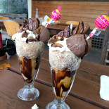 Warnies Cafe Cibo