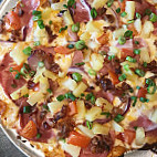 Round Table Pizza food