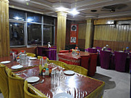 Auli-D Food Plaza food