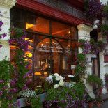 Speiserestaurant Royal Esterno