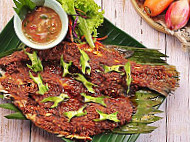 Merong Lagenda Ikan Bakar Shellout food