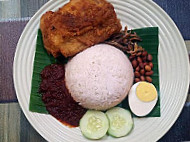 Nasi Lemak Che Zue inside