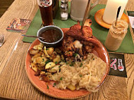 HÖvels Hausbrauerei food