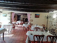 Relais De La Blanche Hermine food