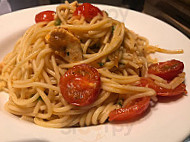 Fasta Pasta inside