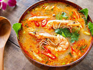 Putro Romo Tomyam Seafood food