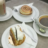 Eclair Au Café Cibo