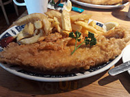 Harlees Fish Chips food