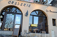 Creperie Les Boucaniers inside