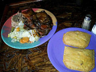 The Reggae Hut food