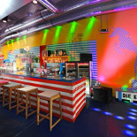 Die Kunstbar Dentro