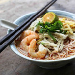 Jann Junaidah Abdullah Mee Kolok Fu Yu Cafe Satok Cibo