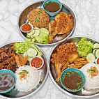 Nasi Ayam Penyet (kafe Adik Kakak) food