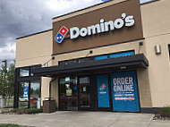 Domino's Pizza outside