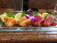 Sushi House food