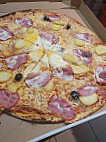 La Pizza food