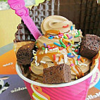 Menchie's Frozen Yogurt (guildford) food