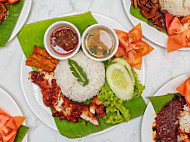 Ai Nasi Lemak Ayam Berempah food