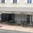 Chez Toinou inside